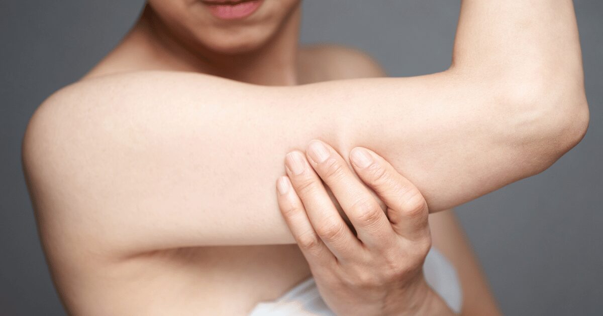 静岡市で二の腕や背中を引き締めたい女性へ。女性トレーナーが担当する完全貸切のパーソナルトレーニングを体験。